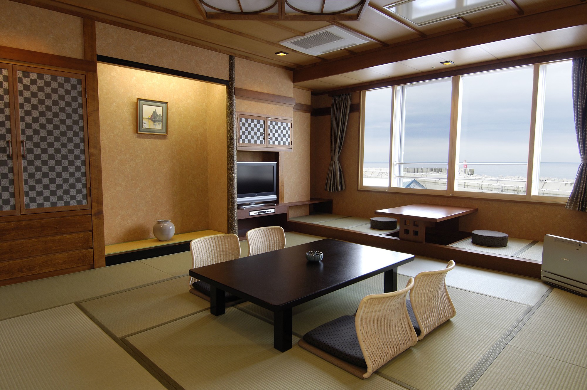 Kitakobushi Shiretoko Hotel & Resort