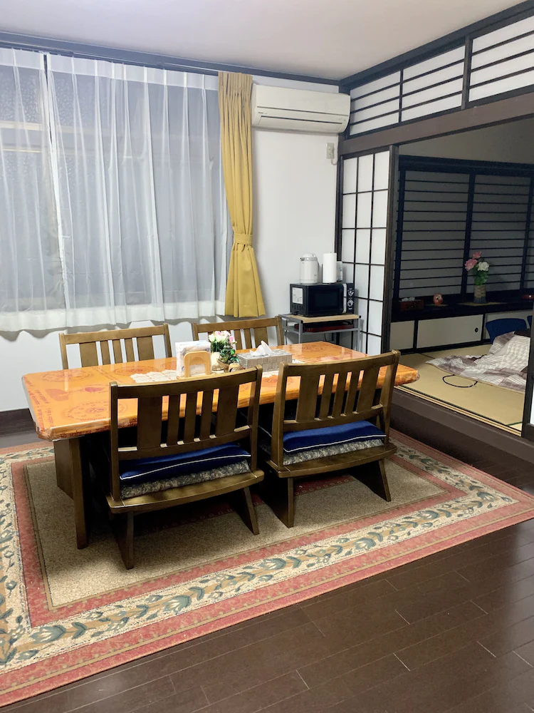 Mitsuba House