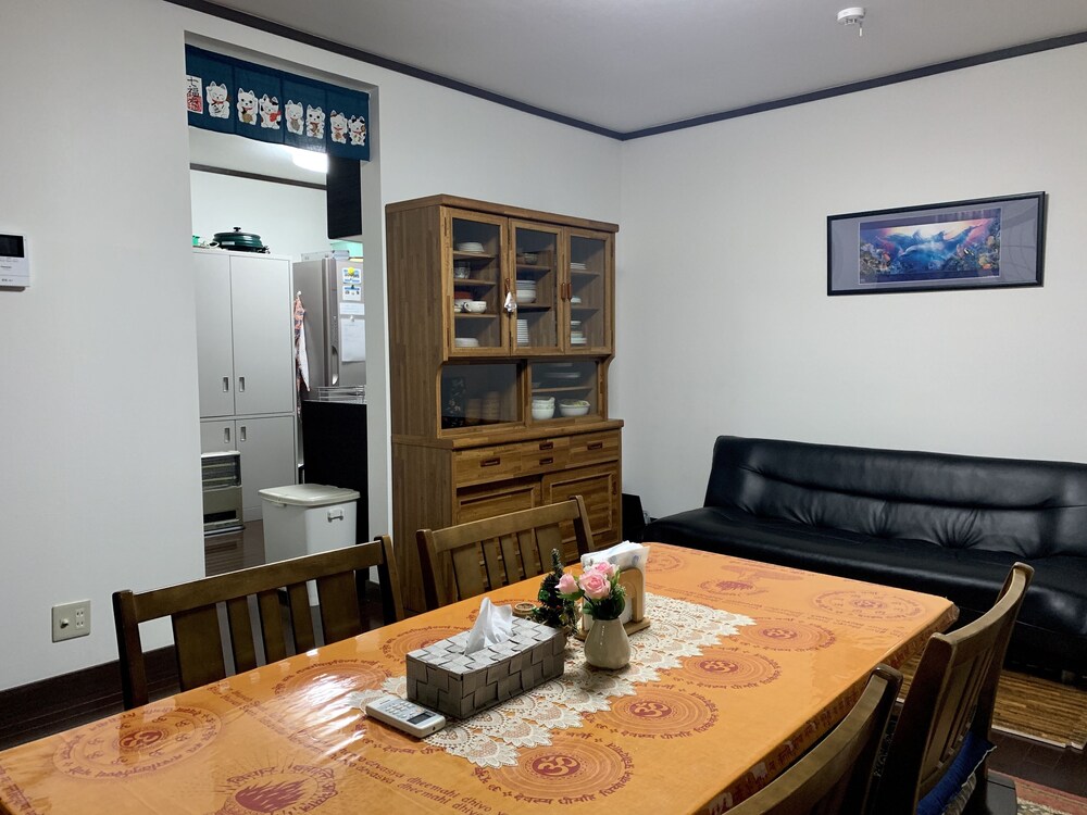 Mitsuba House