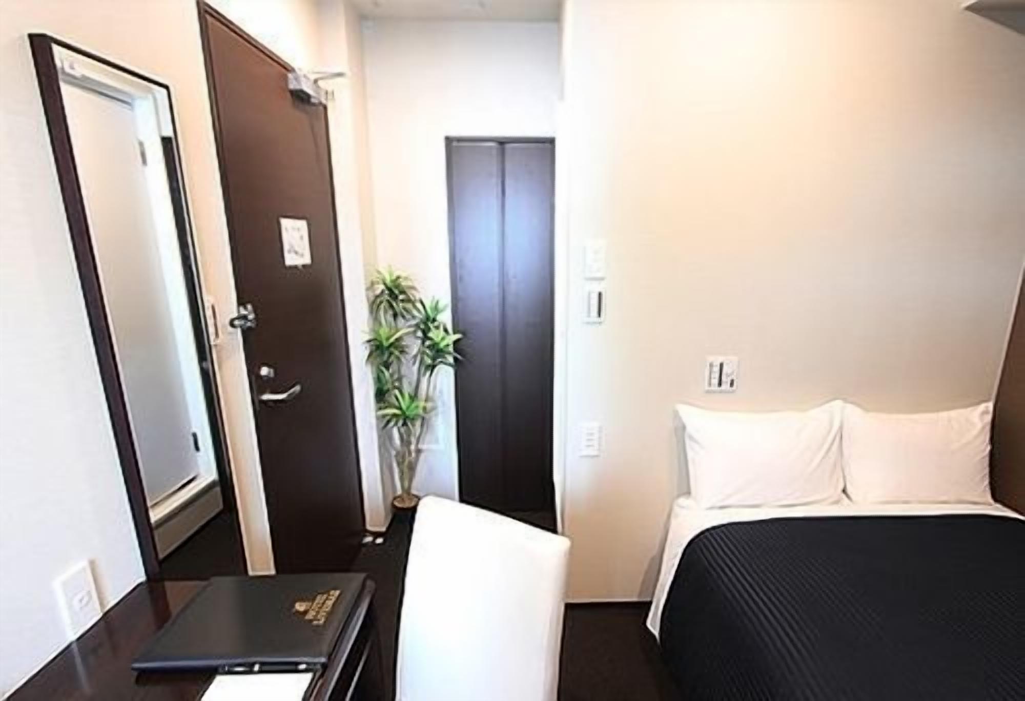 Hotel LiVEMAX Saitama Asaka Ekimae