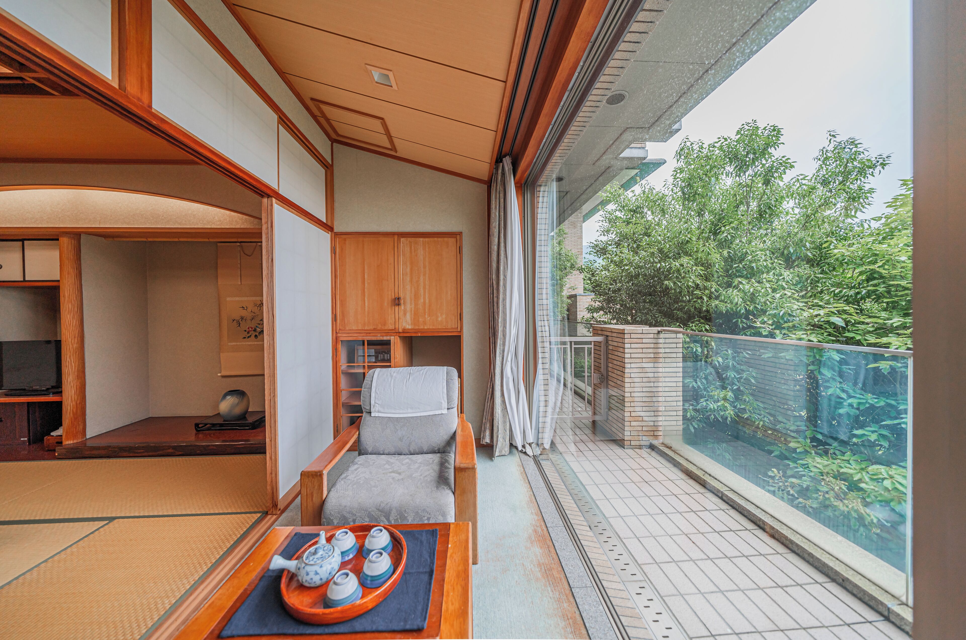 E Joy Inn Atami