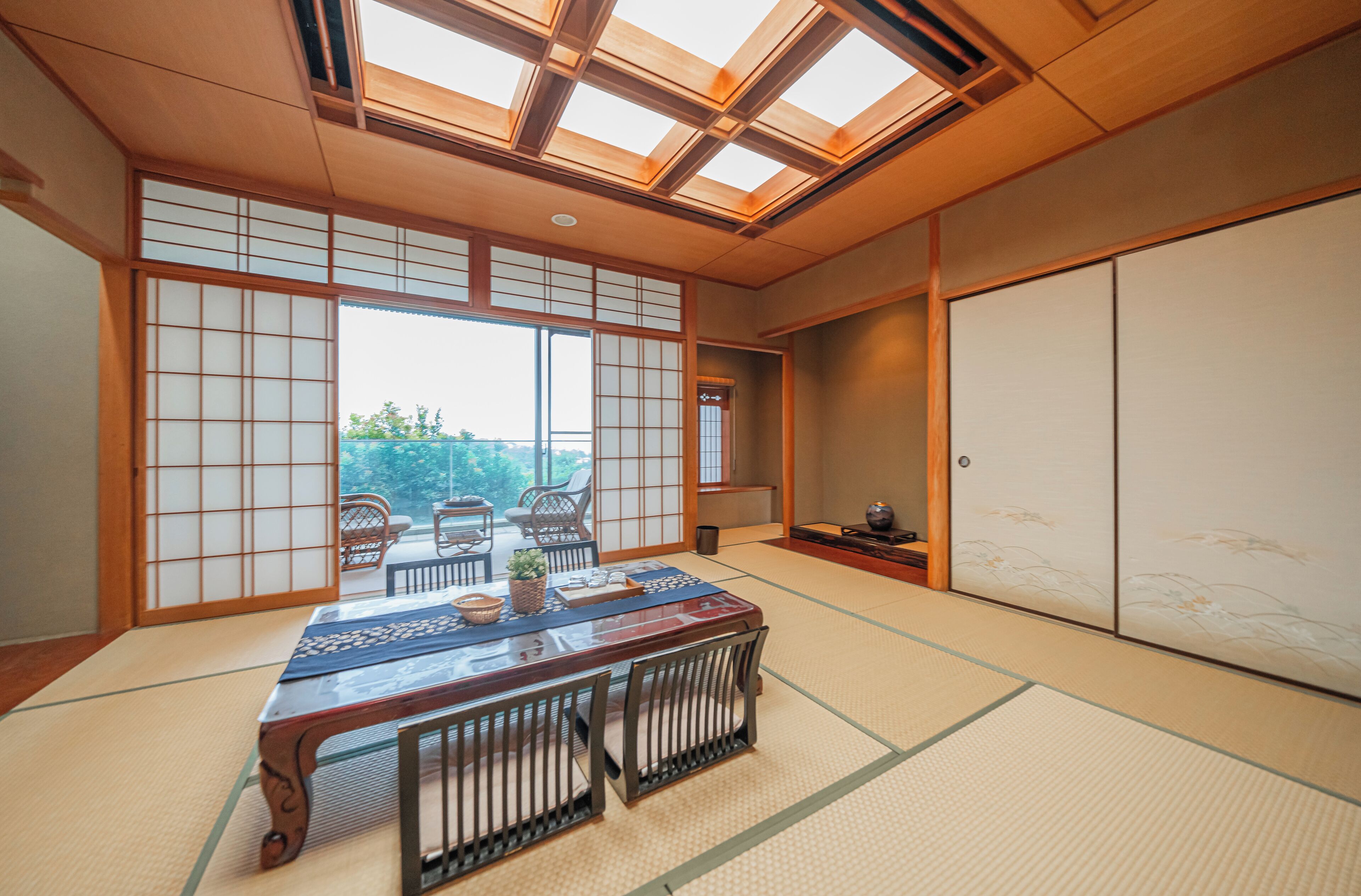 E Joy Inn Atami
