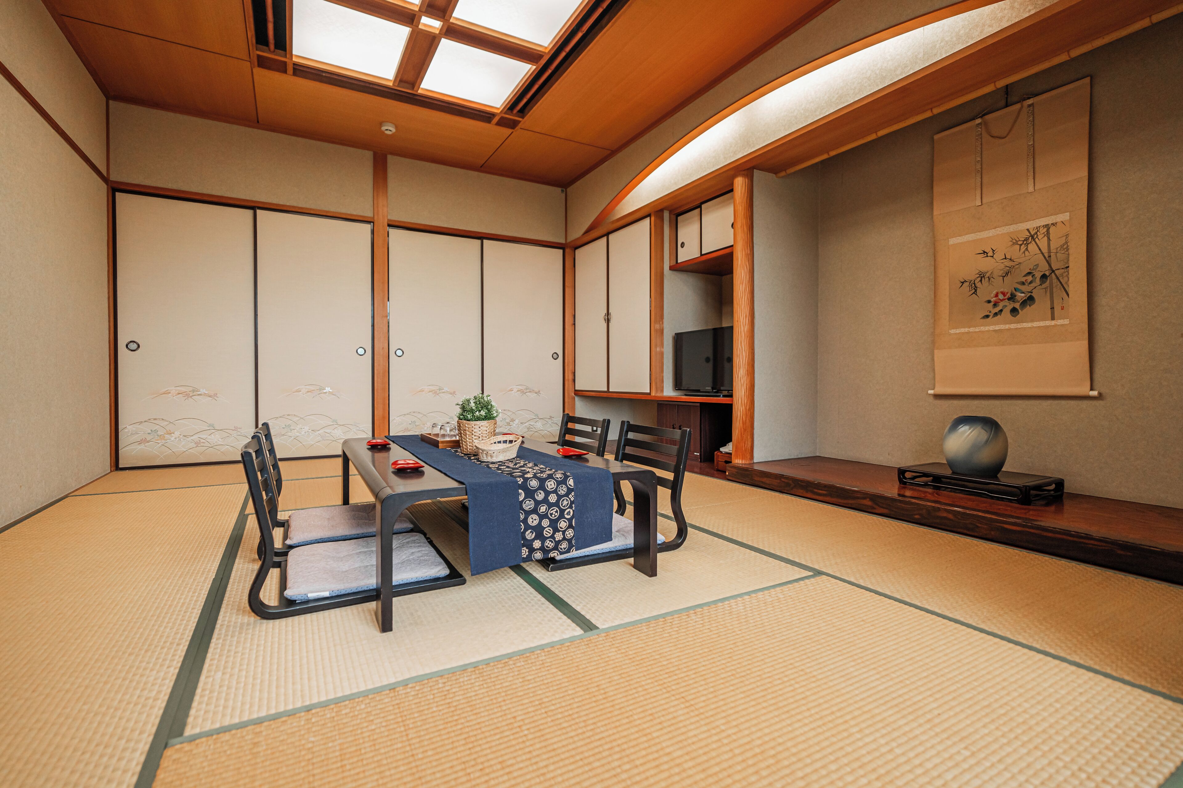 E Joy Inn Atami