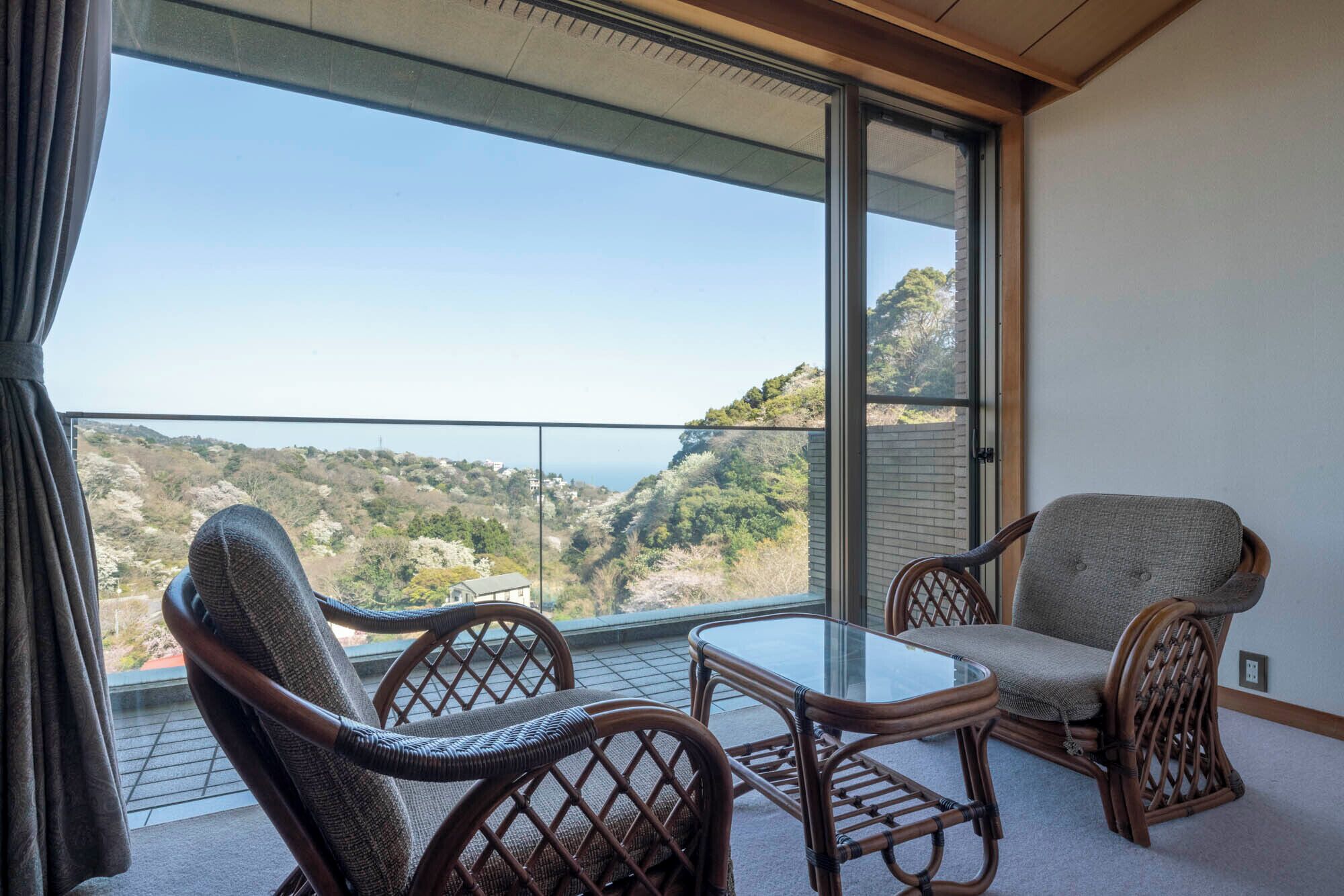 E Joy Inn Atami