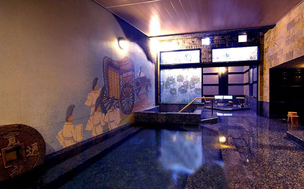 Awara Grand Hotel