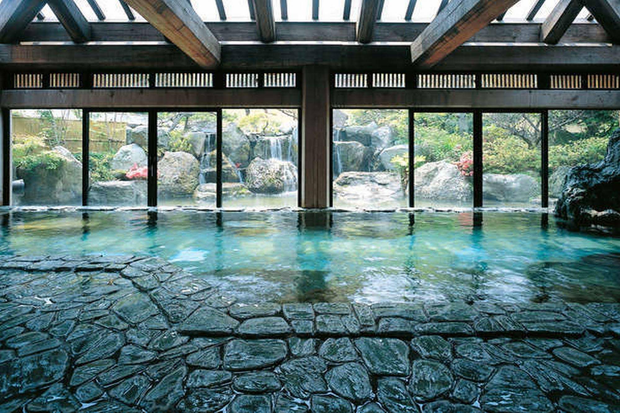 Onsen Yuraku
