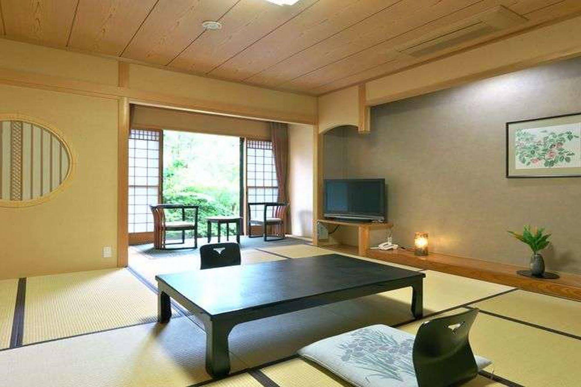 Onsen Yuraku
