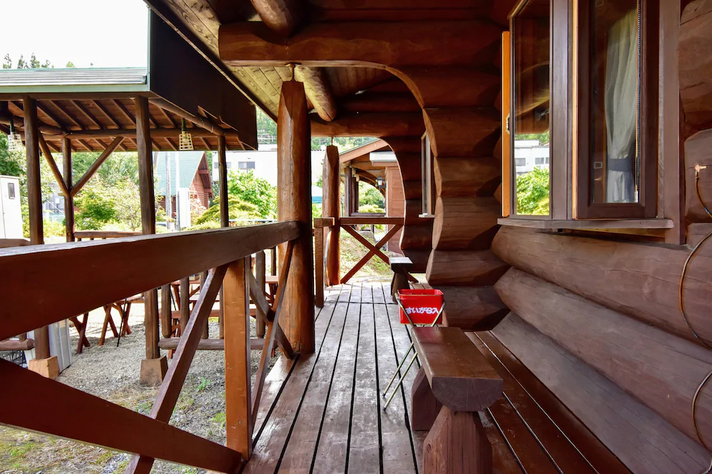 Canadian Log Cottage Takitaro