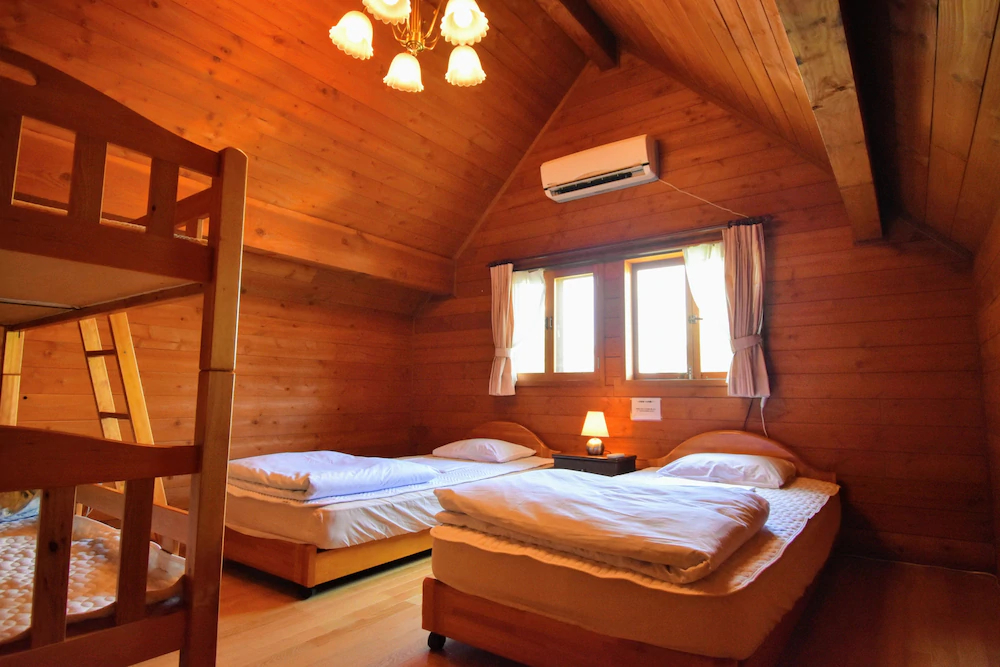 Canadian Log Cottage Takitaro