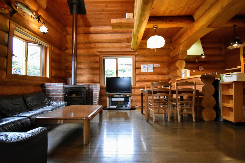 Canadian Log Cottage Takitaro