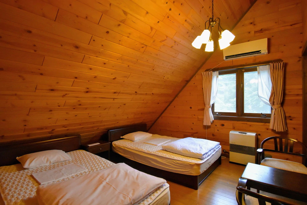 Canadian Log Cottage Takitaro