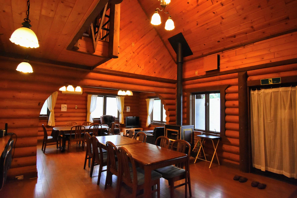 Canadian Log Cottage Takitaro