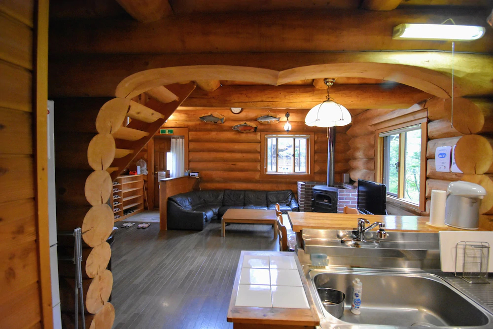 Canadian Log Cottage Takitaro