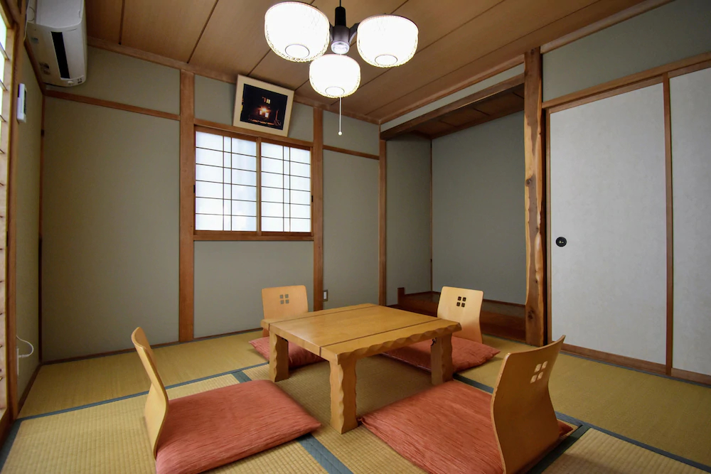 Canadian Log Cottage Takitaro