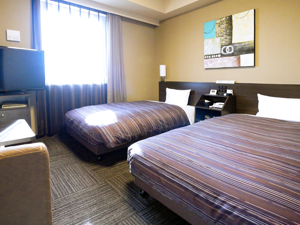 Hotel Route-Inn Ebina Ekimae