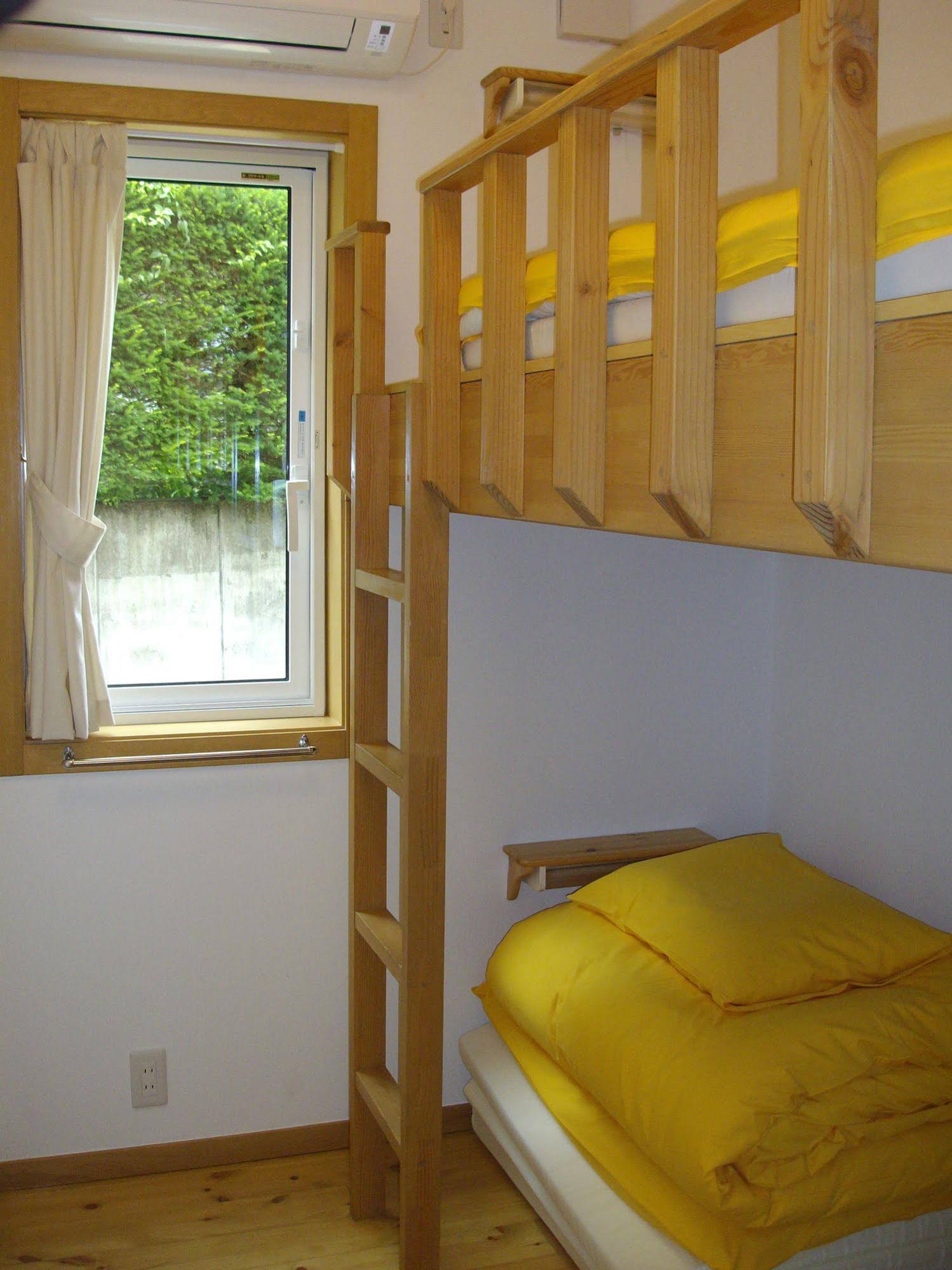 Lodge Orange Cabin