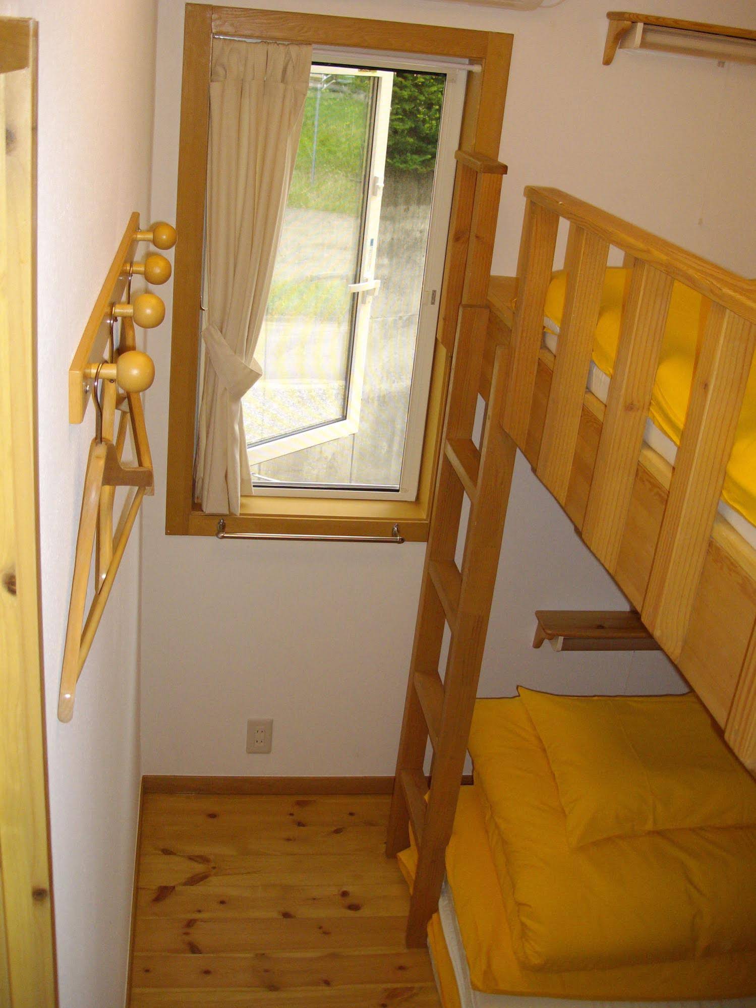 Lodge Orange Cabin