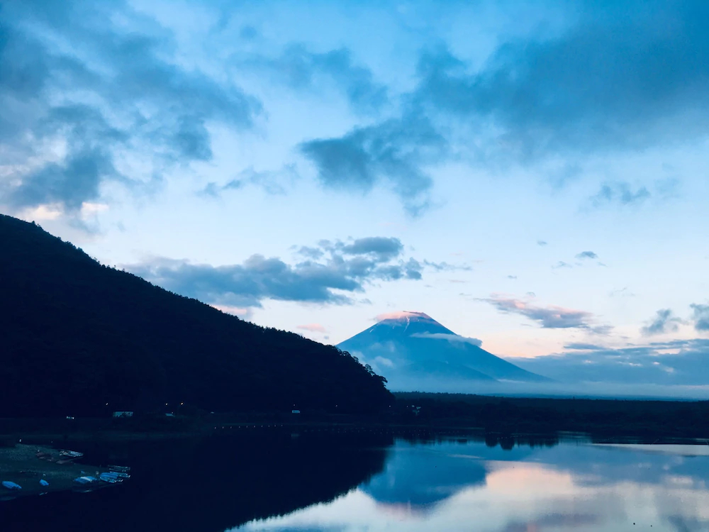 Shoji Lake Hotel