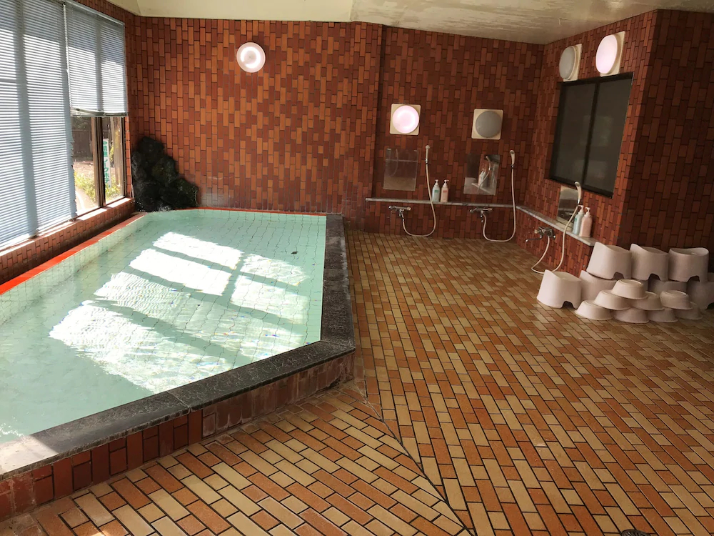 Shoji Lake Hotel