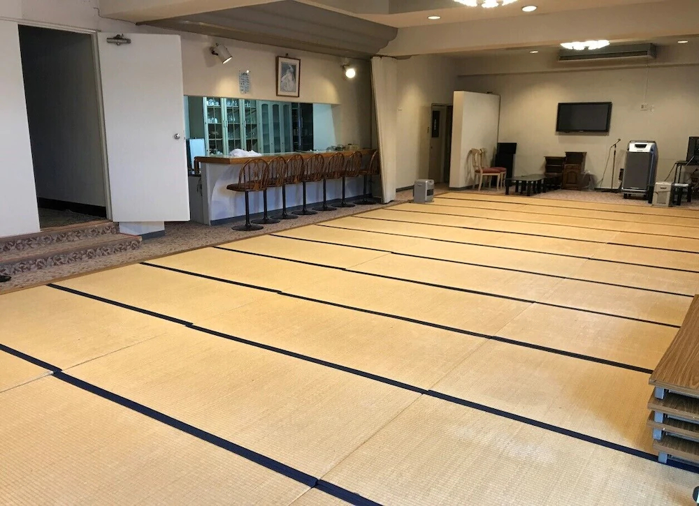 Shoji Lake Hotel
