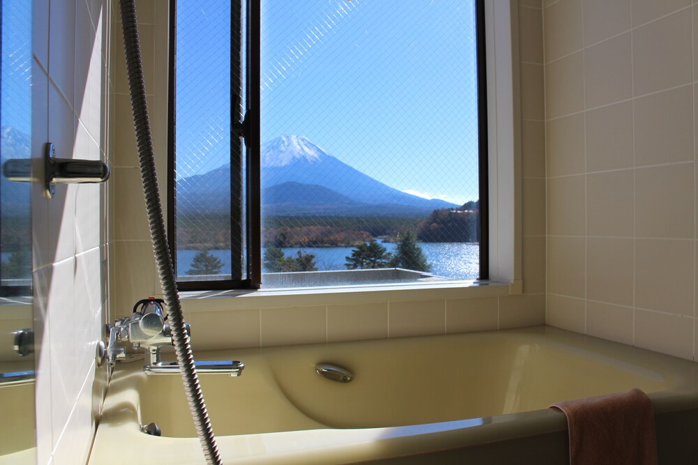 Shoji Mount Hotel