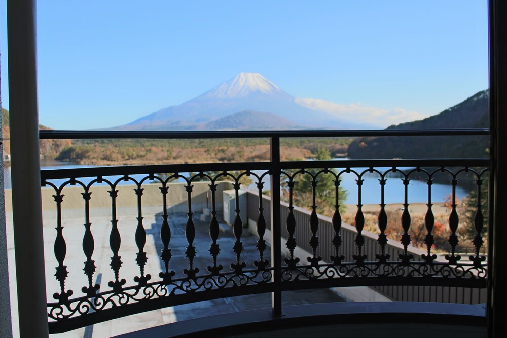Shoji Mount Hotel