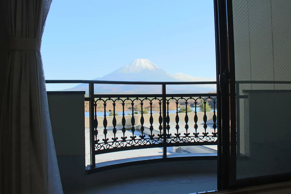 Shoji Mount Hotel