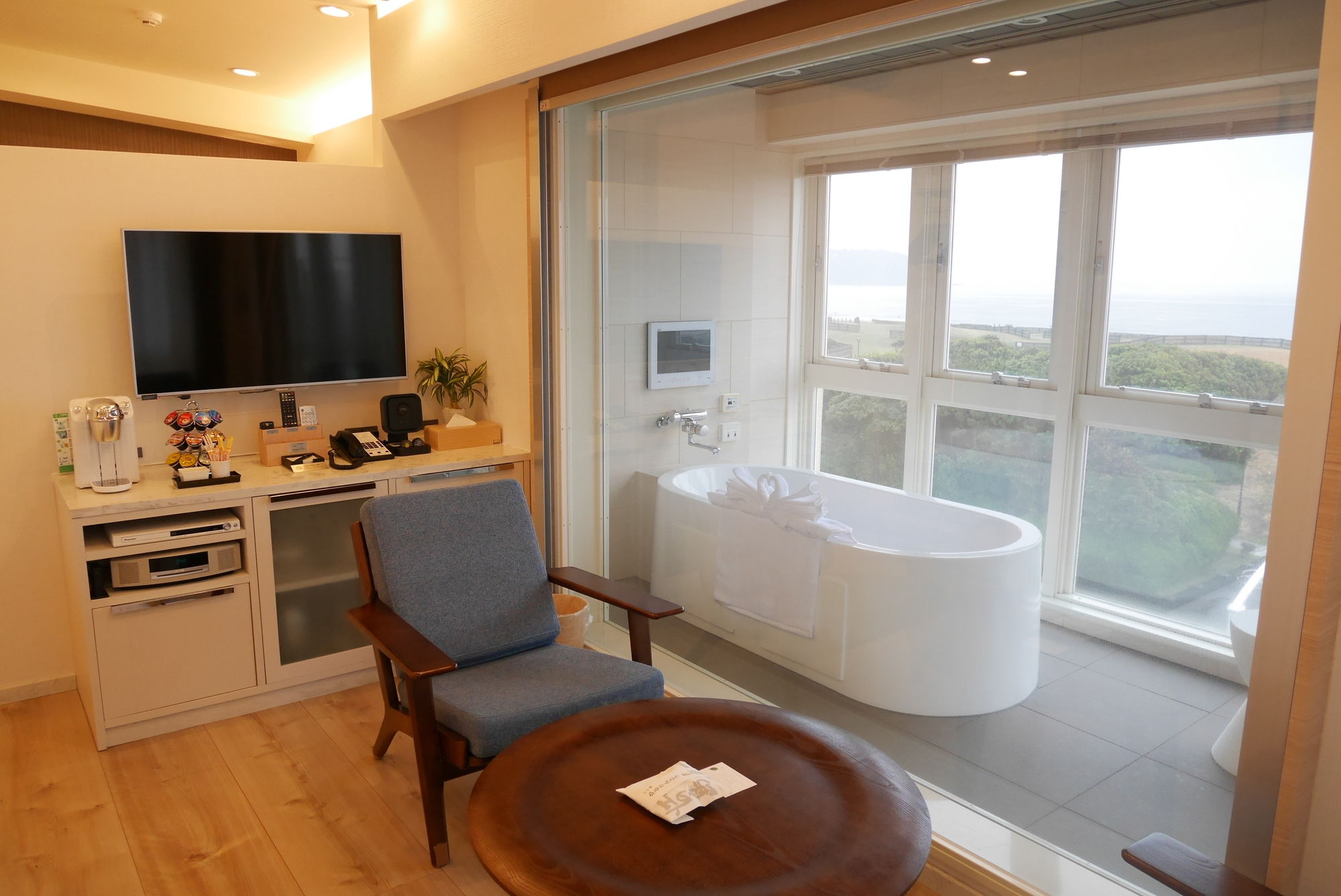 Breath Hotel
