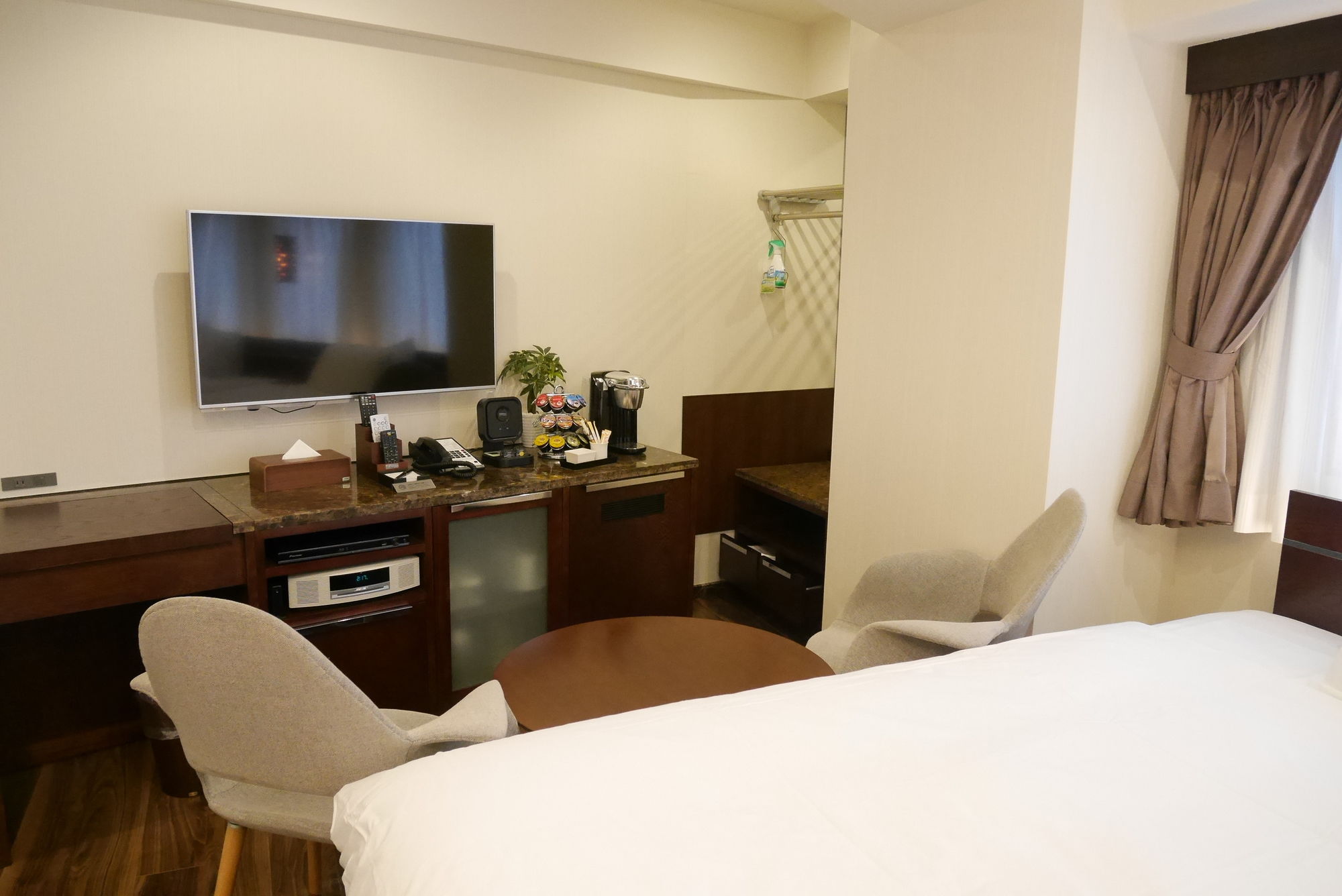 Breath Hotel