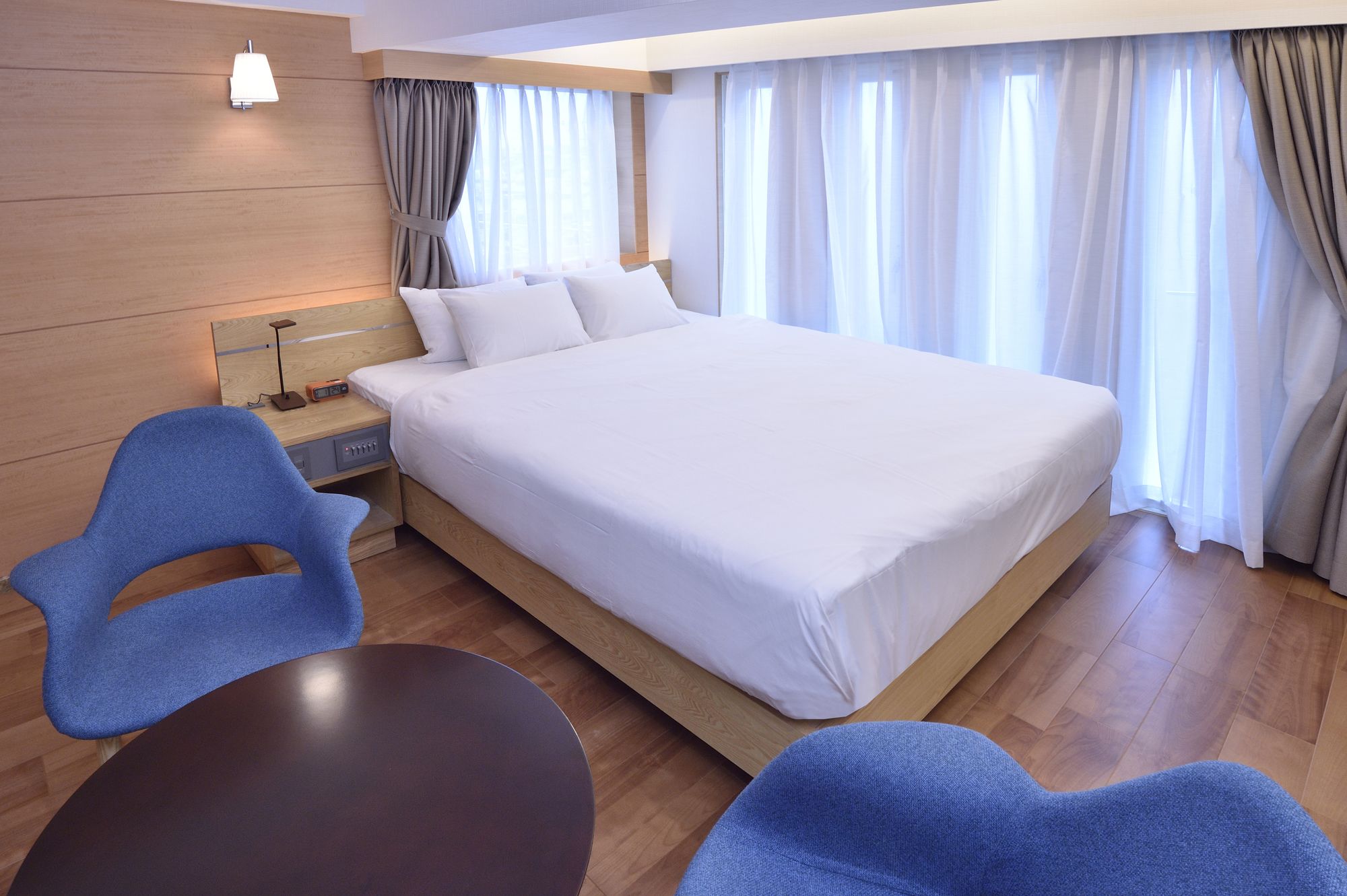 Breath Hotel