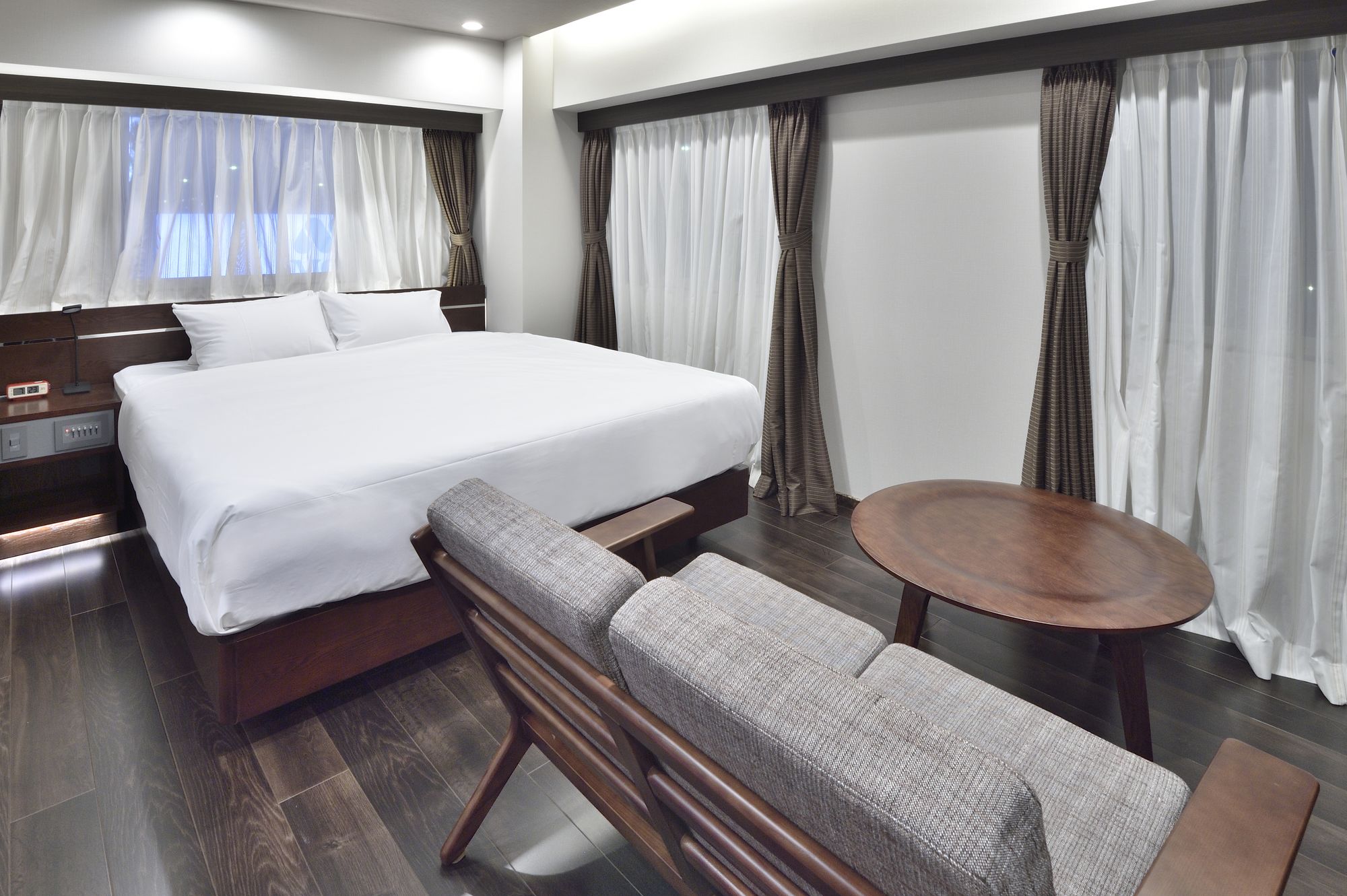 Breath Hotel