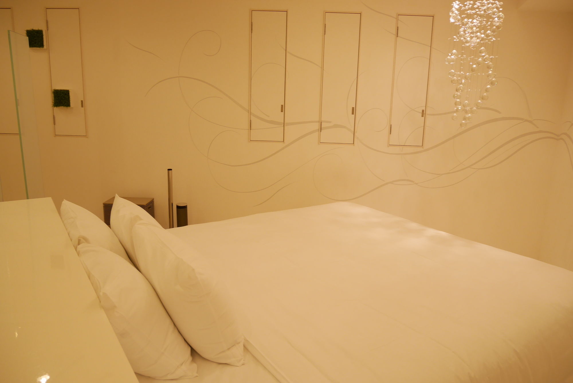 Breath Hotel