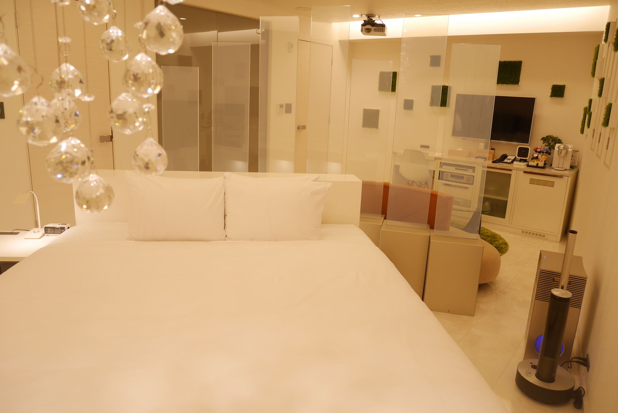 Breath Hotel