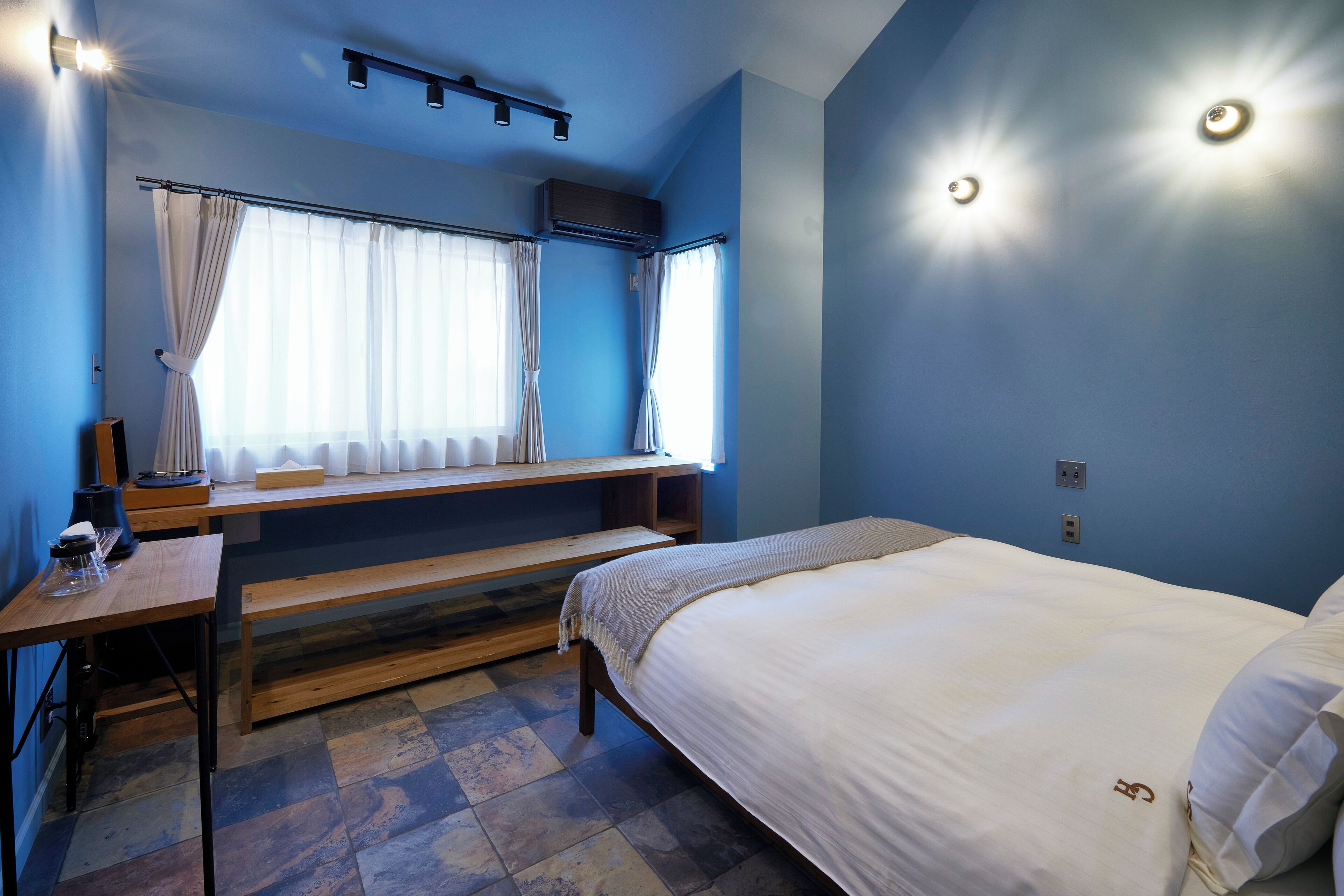 Coffee Hotel Soundwave