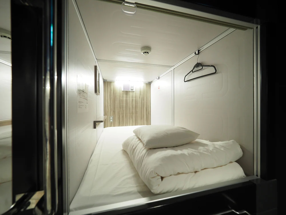 Leo Yu Capsule Hotel Nishi Funabashi