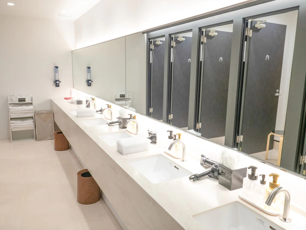 Leo Yu Capsule Hotel Nishi Funabashi