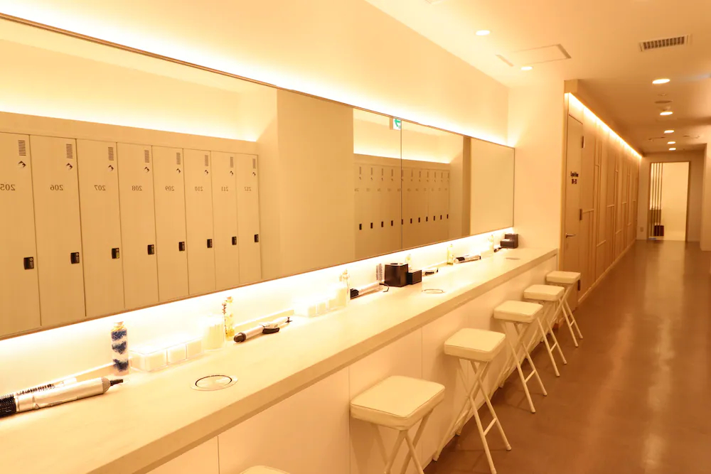 Leo Yu Capsule Hotel Nishi Funabashi