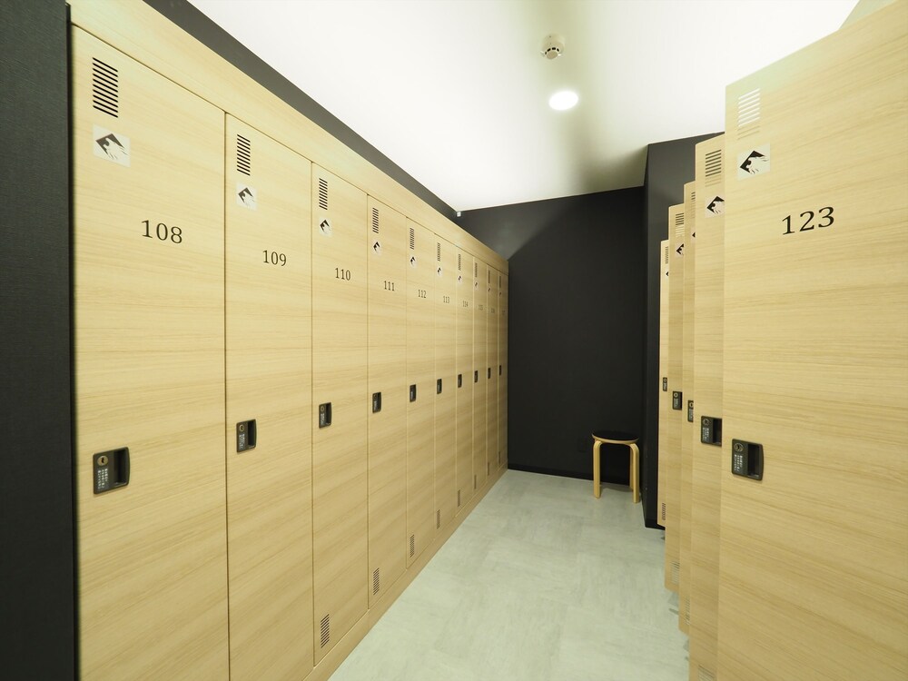 Leo Yu Capsule Hotel Nishi Funabashi