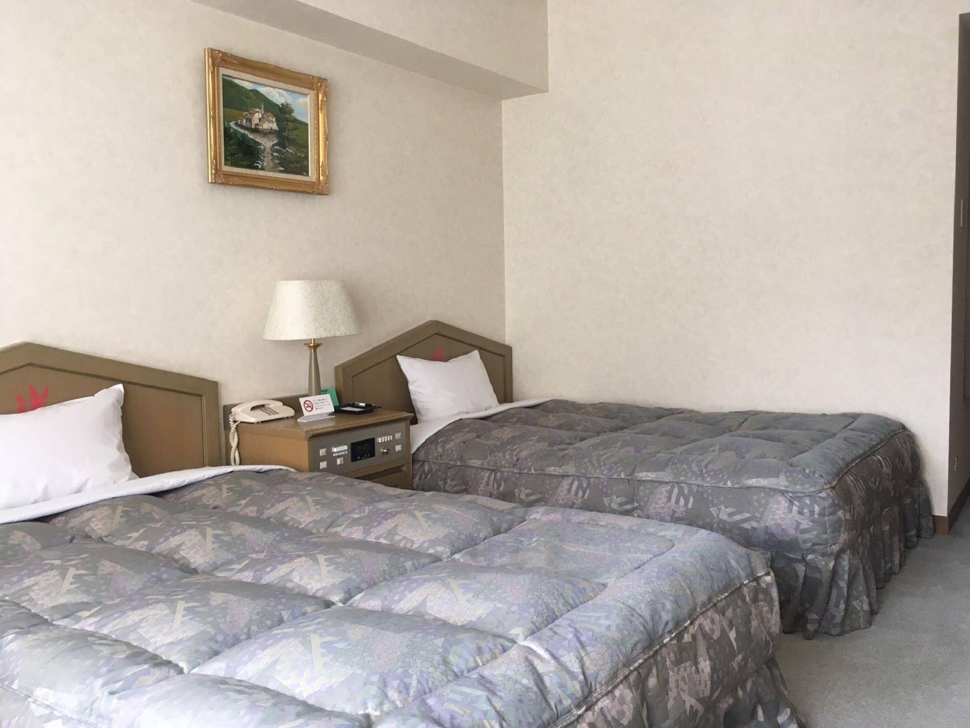 Breezbay Hotel & Resort Gero