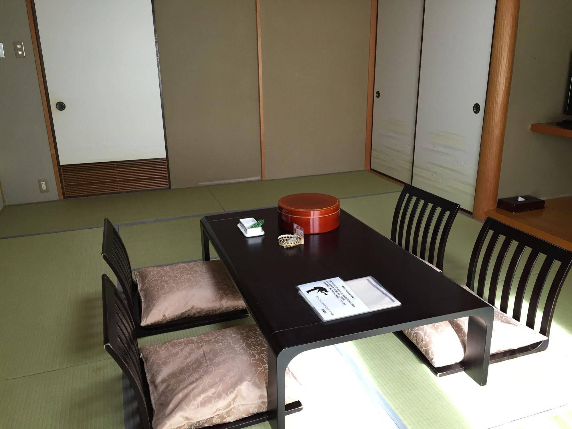 Breezbay Hotel & Resort Gero