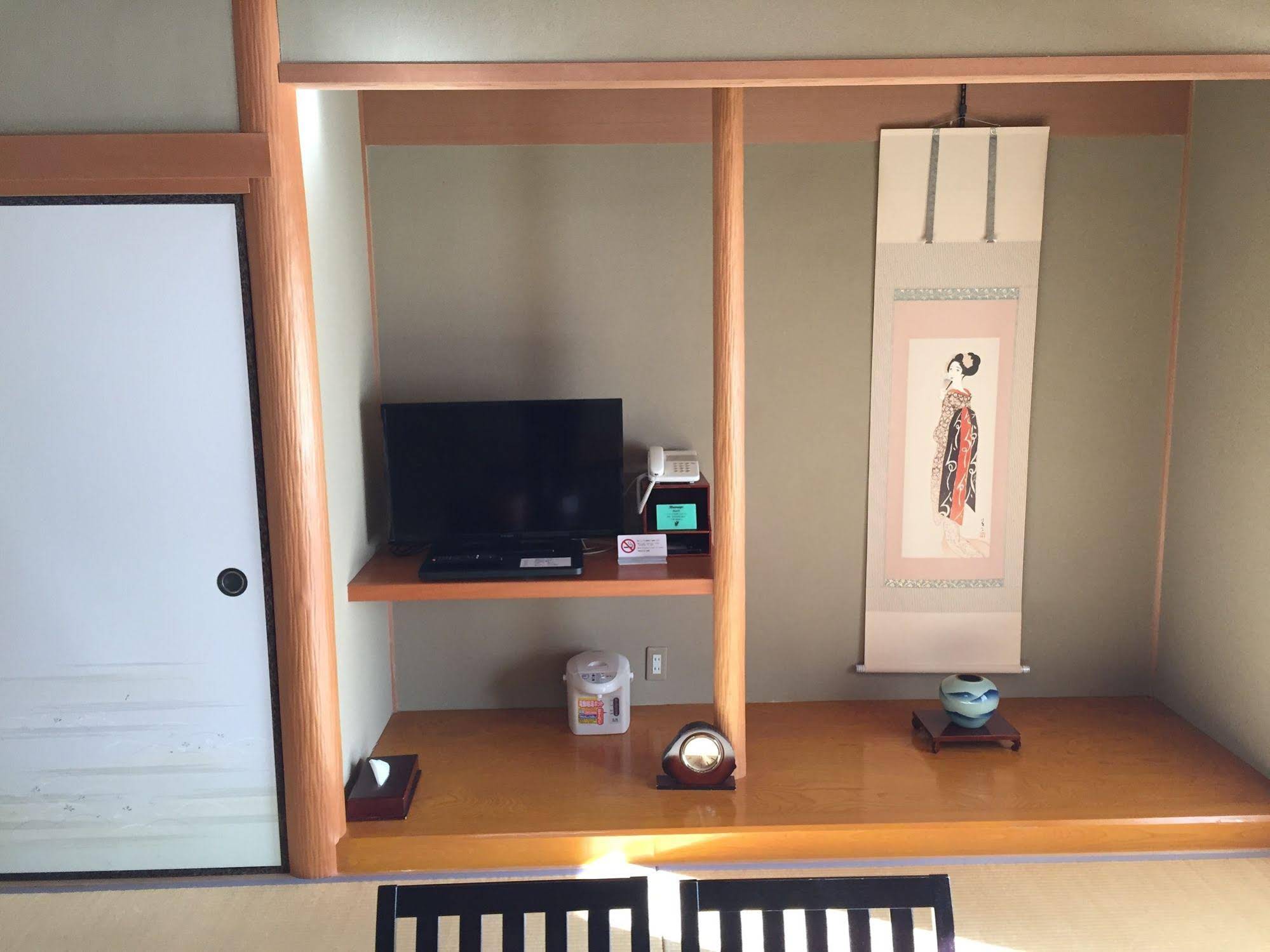 Breezbay Hotel & Resort Gero
