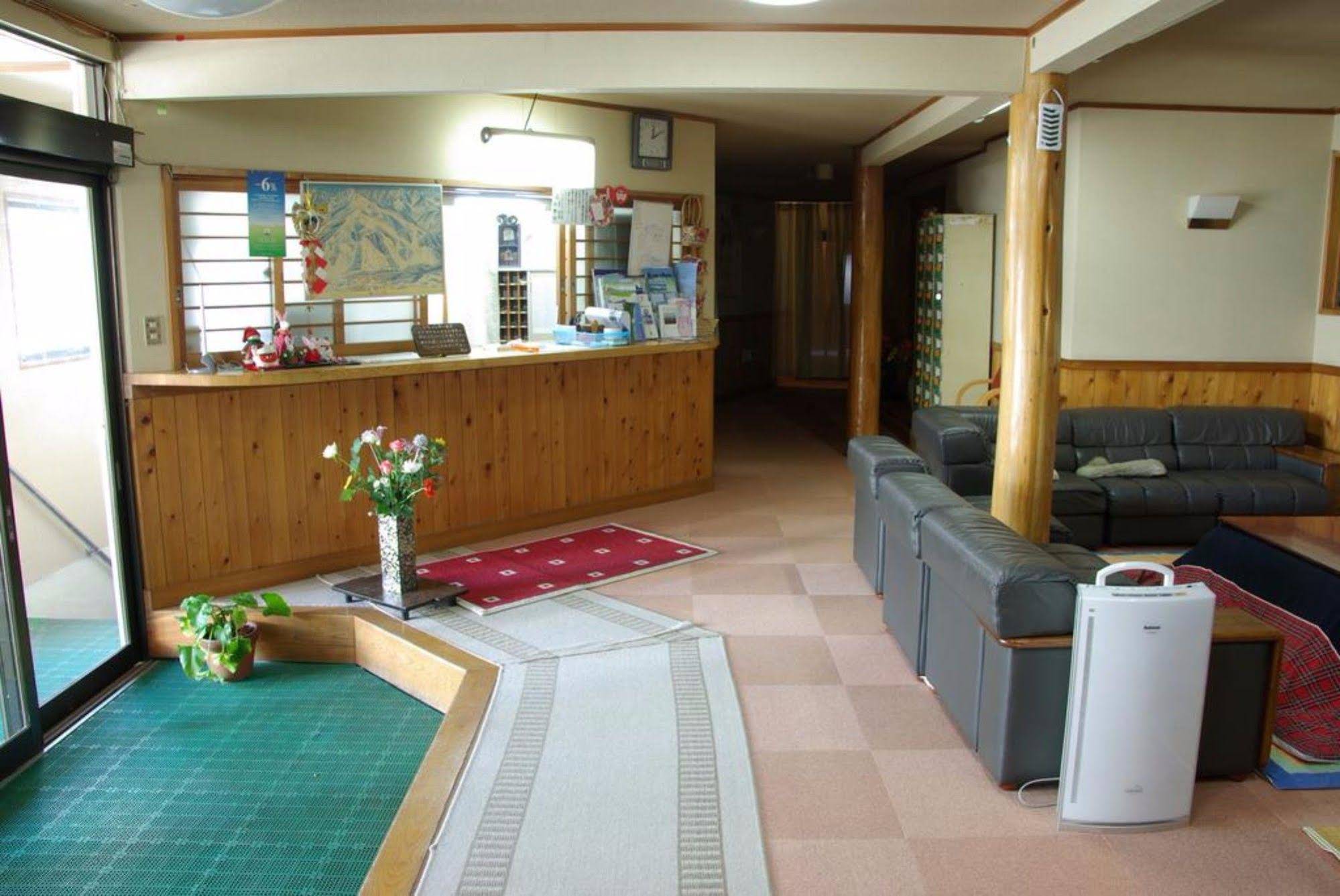 Hakuba Ski-Kan