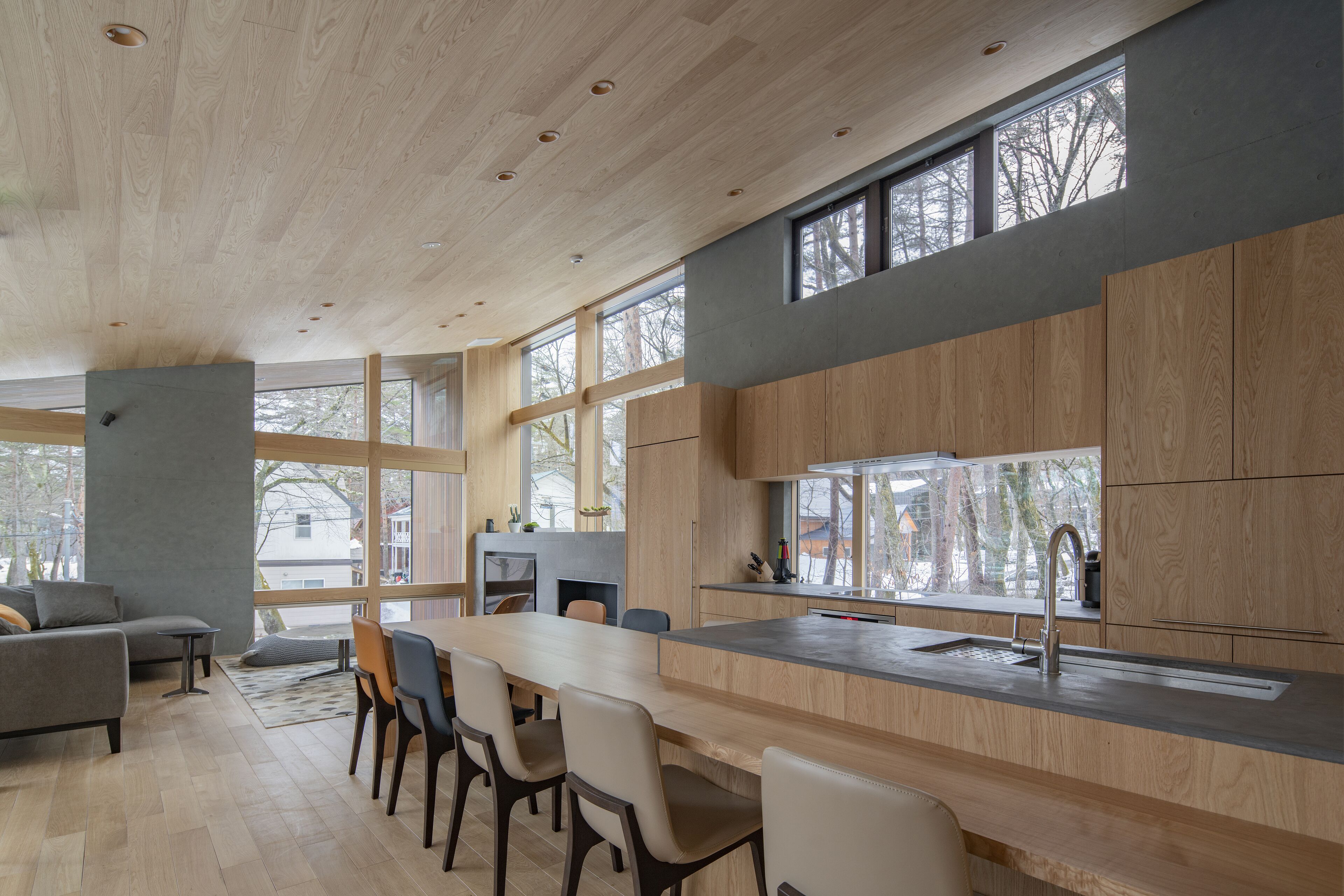 Kairos by the Mountain