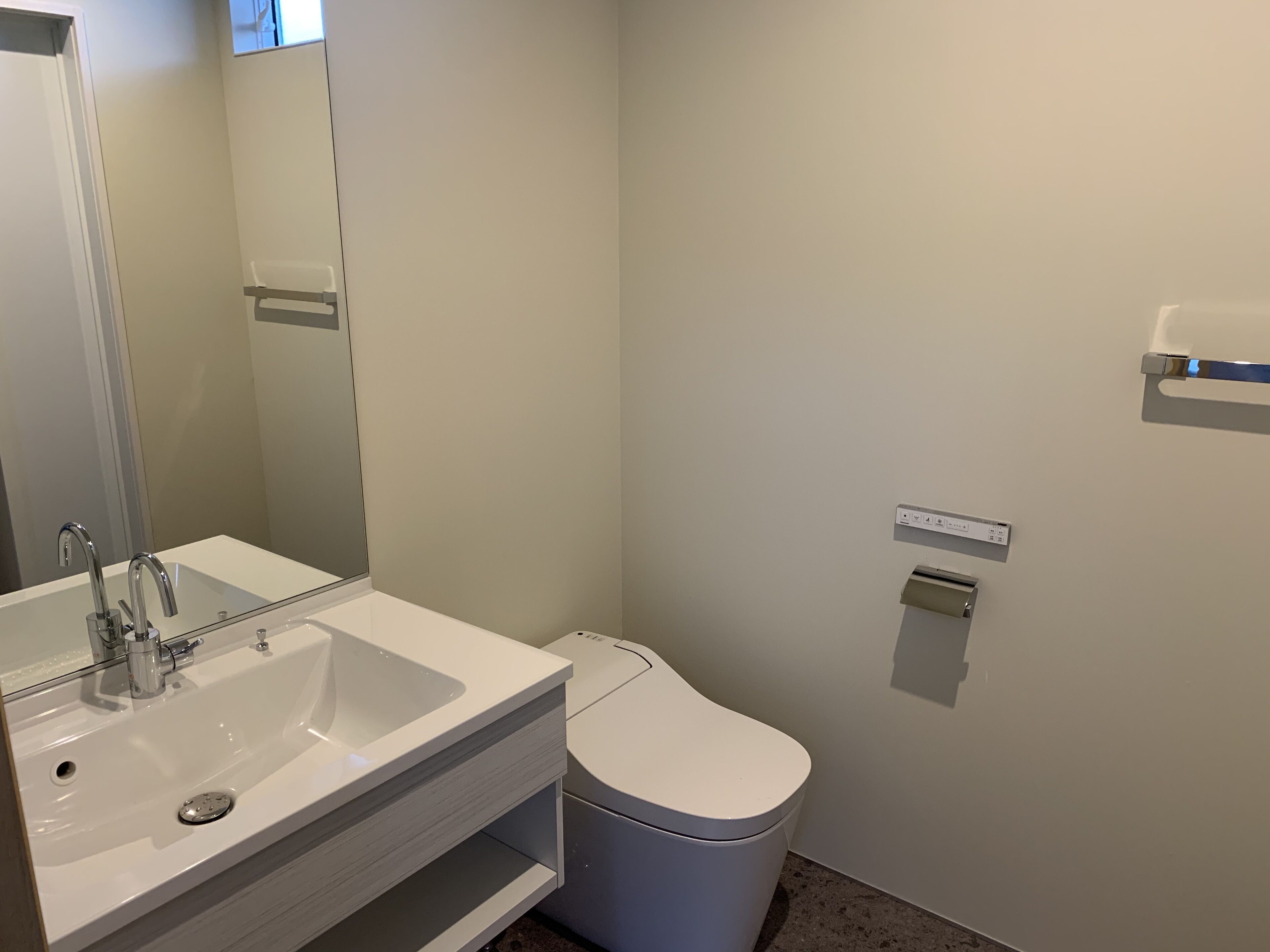 Kairos by the Mountain