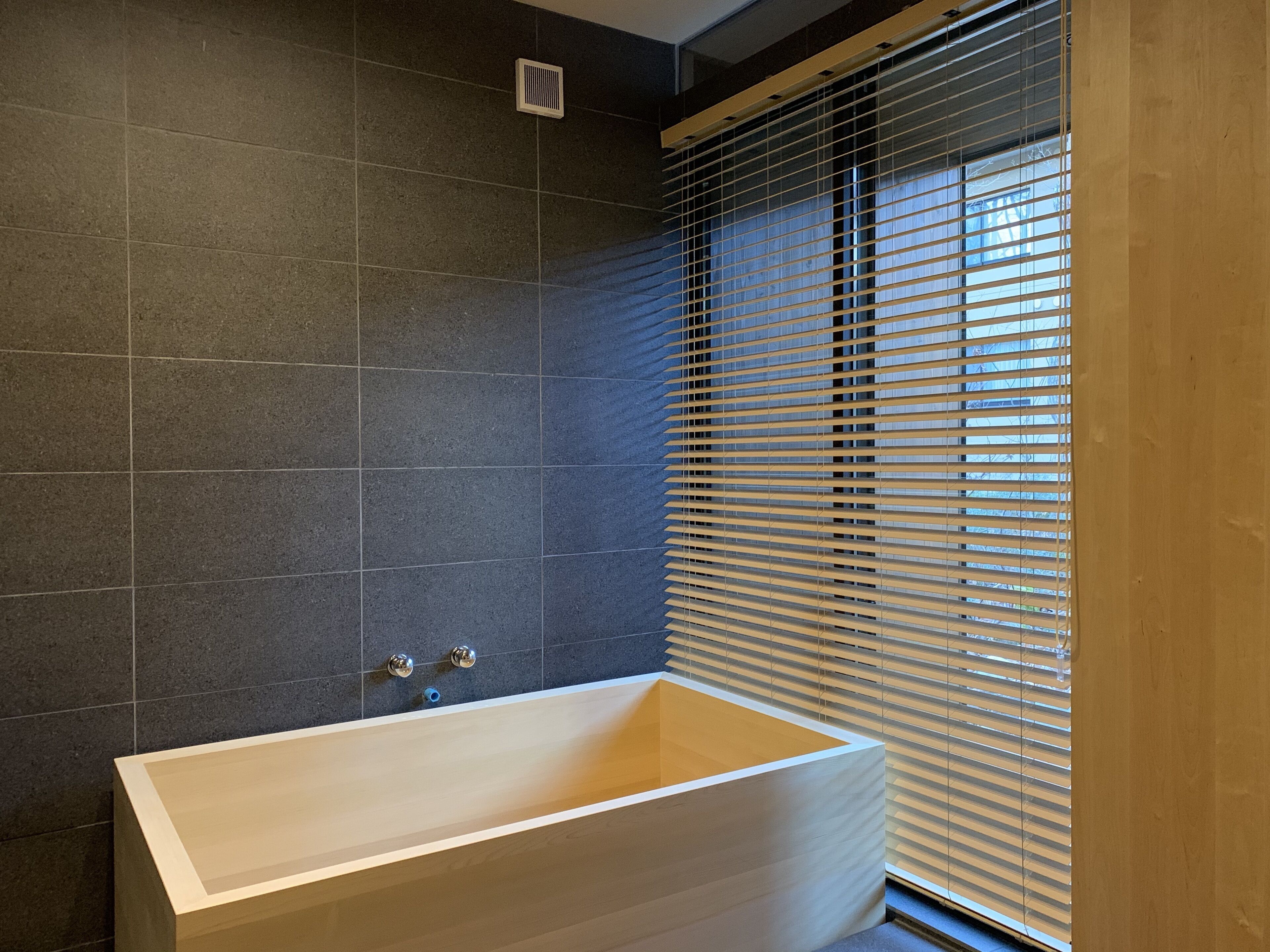 Kairos by the Mountain