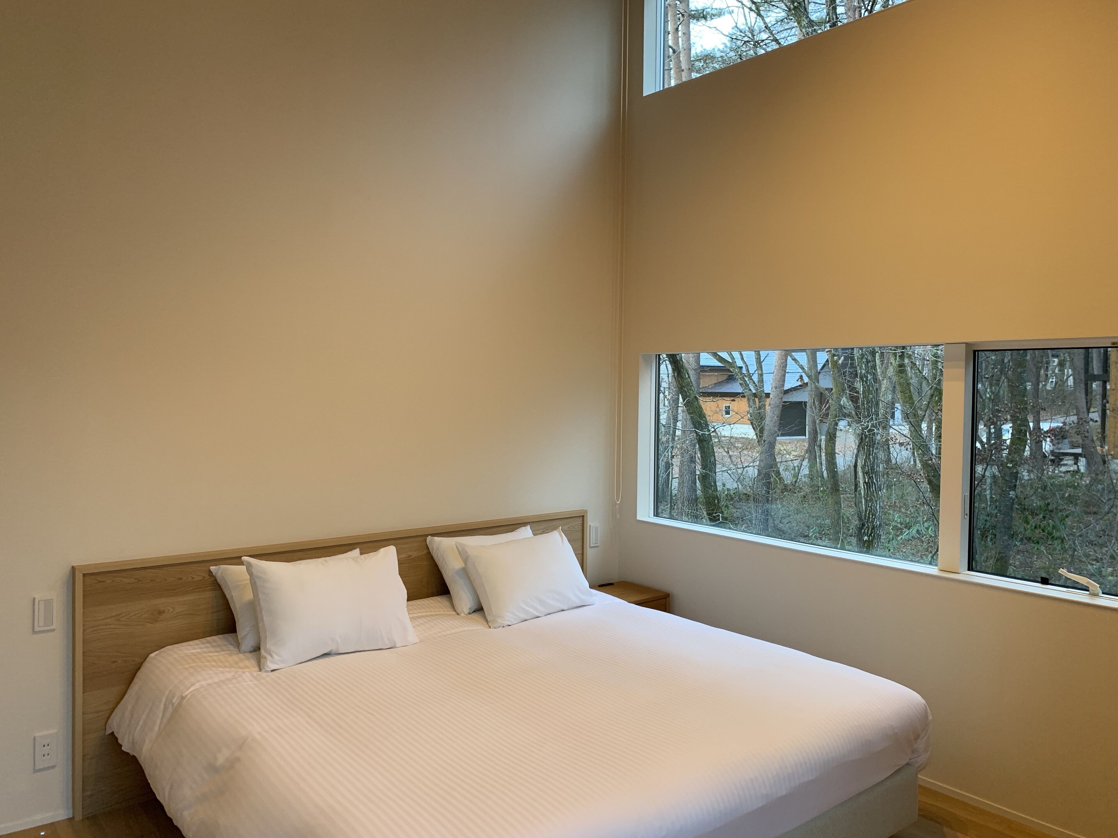 Kairos by the Mountain