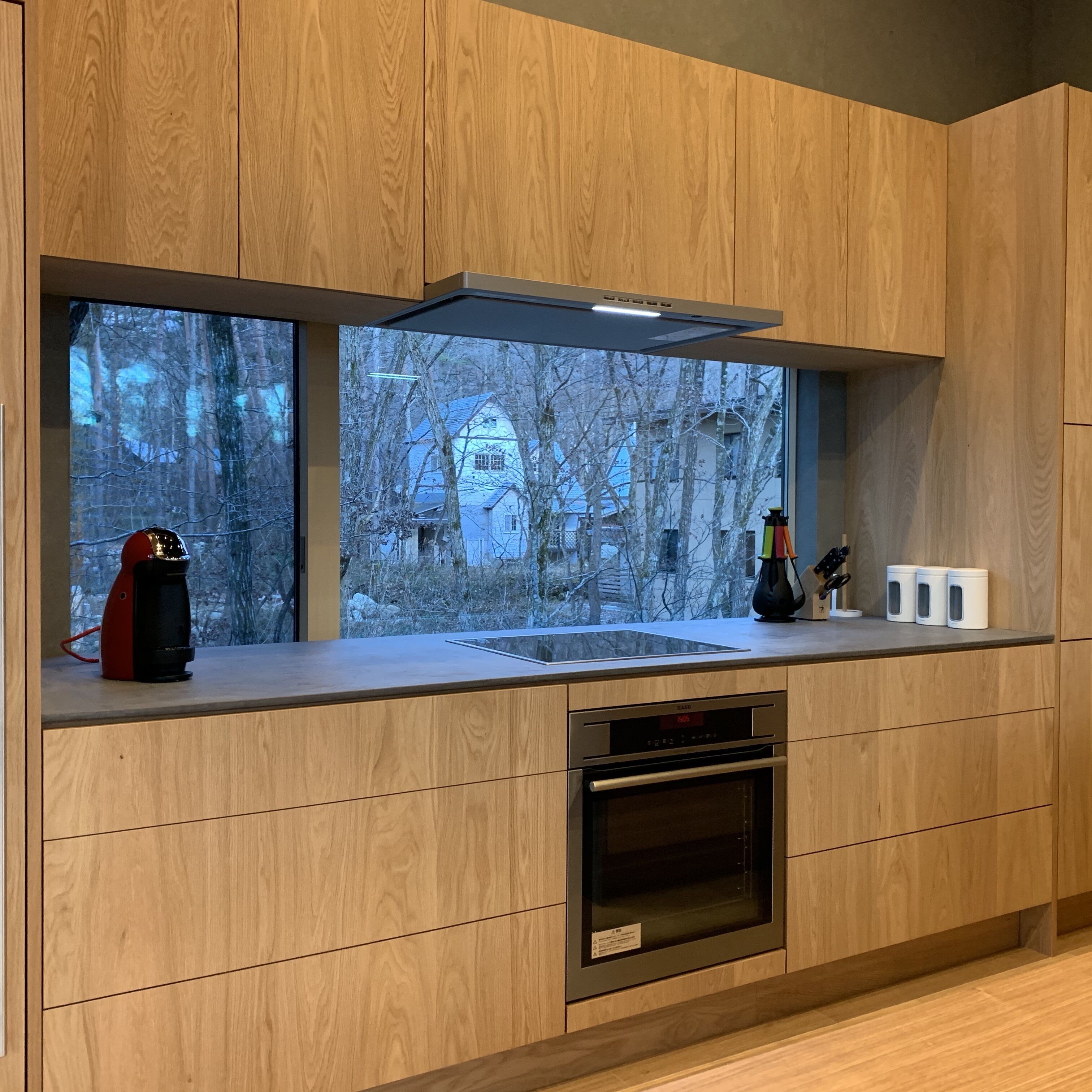 Kairos by the Mountain