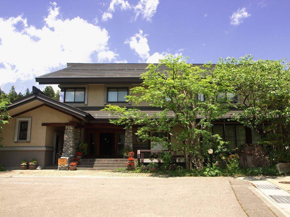 Nagano Hakuba Onsen Ryokan Shirouma-so