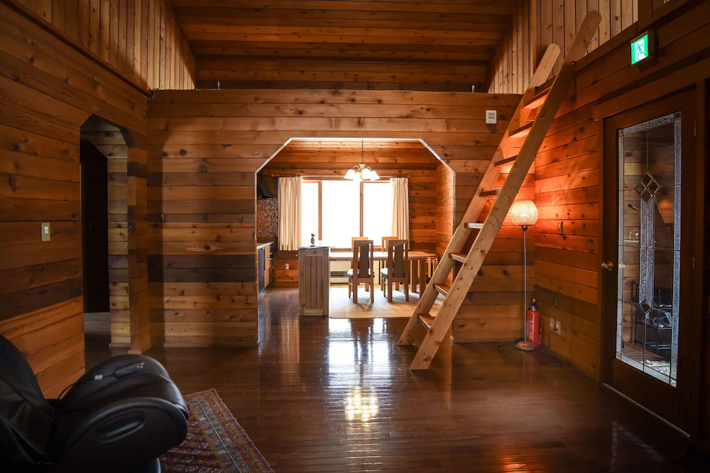 Woodpecker Chalet
