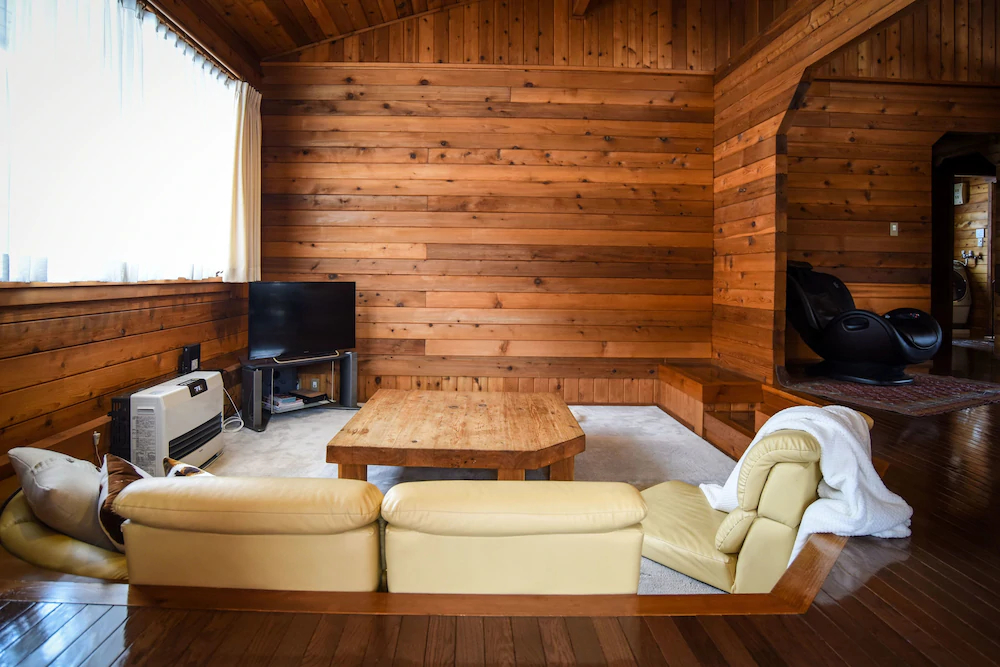 Woodpecker Chalet